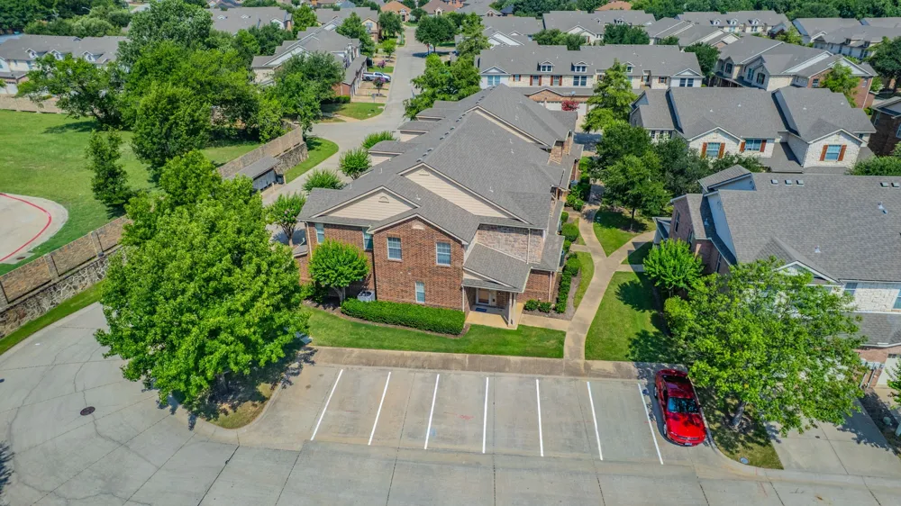 2204 Canterbury Park Drive Grand Prairie, TX 75050