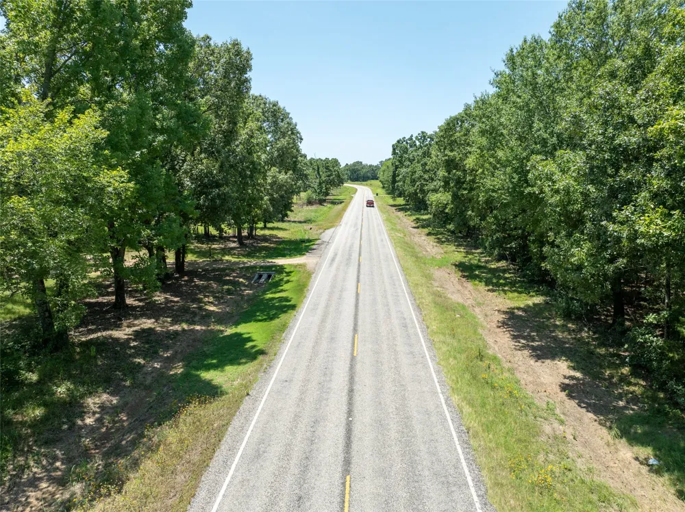 906 E Paris, TX 75462