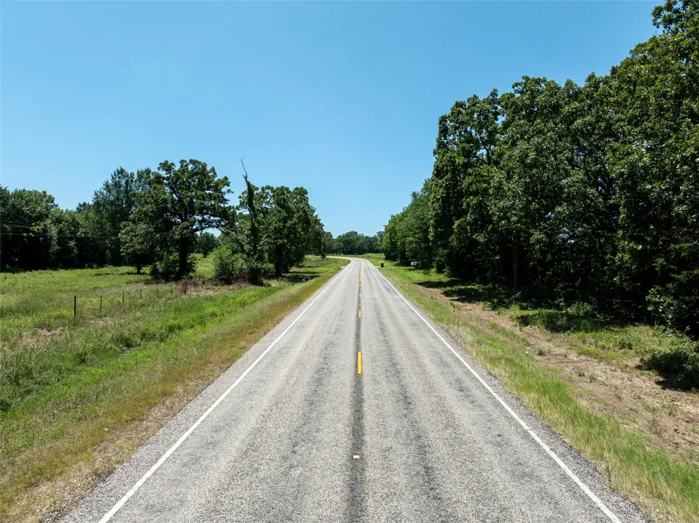 906 E Paris, TX 75462