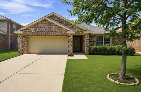 402 Fountain View Lane
