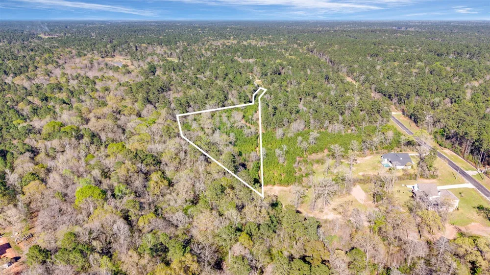Red Hawk Road Huntsville, TX 77340