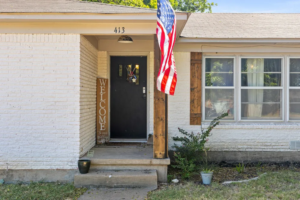 413 S Tyler Street McGregor, TX 76657