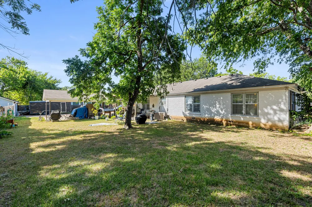 413 S Tyler Street McGregor, TX 76657