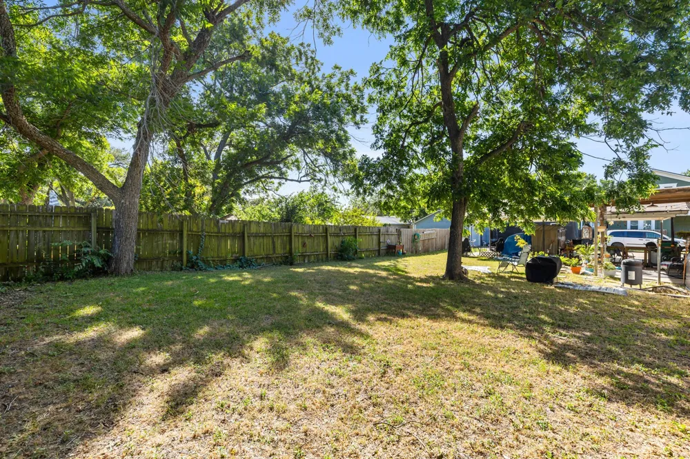 413 S Tyler Street McGregor, TX 76657
