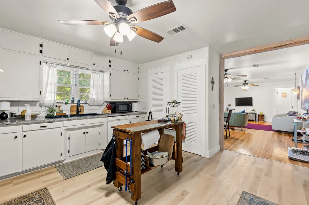 413 S Tyler Street McGregor, TX 76657