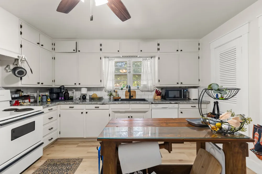 413 S Tyler Street McGregor, TX 76657