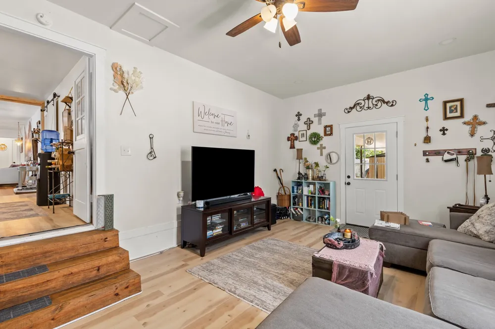 413 S Tyler Street McGregor, TX 76657