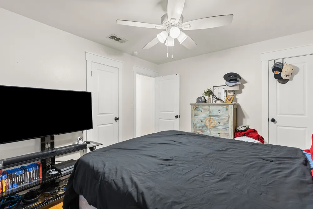 413 S Tyler Street McGregor, TX 76657
