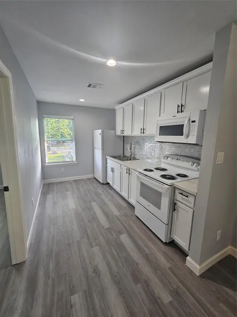 4724 4th           Units    B,C,D,E Street