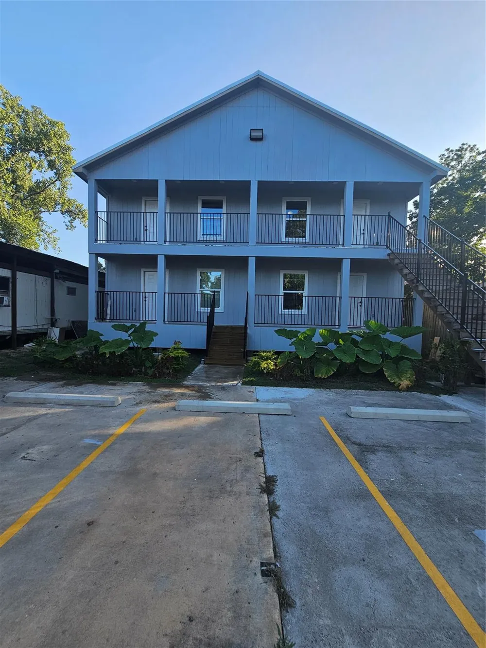 4724 4th           Units    B,C,D,E Street Bacliff, TX 77518