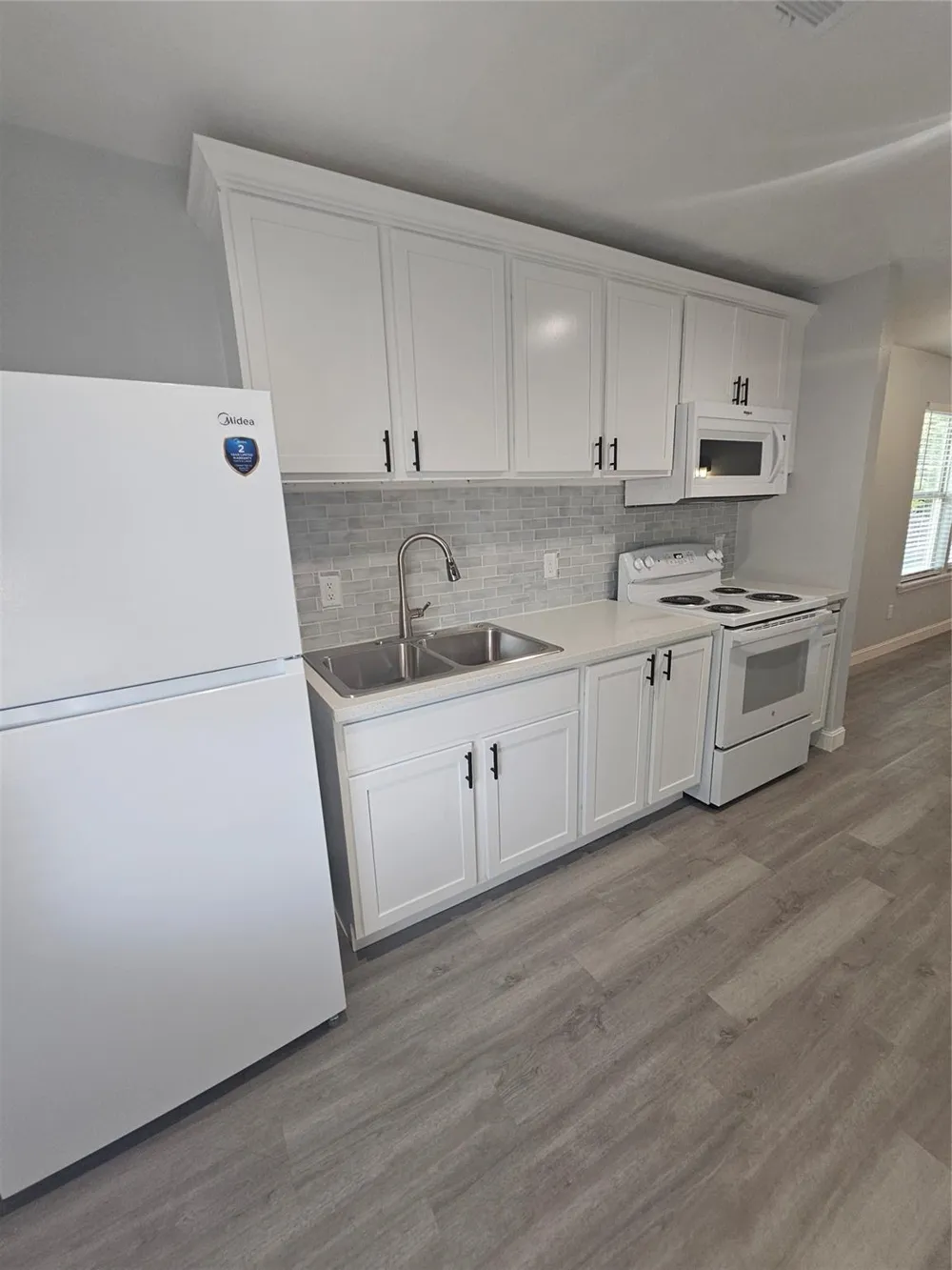 4724 4th           Units    B,C,D,E Street Bacliff, TX 77518