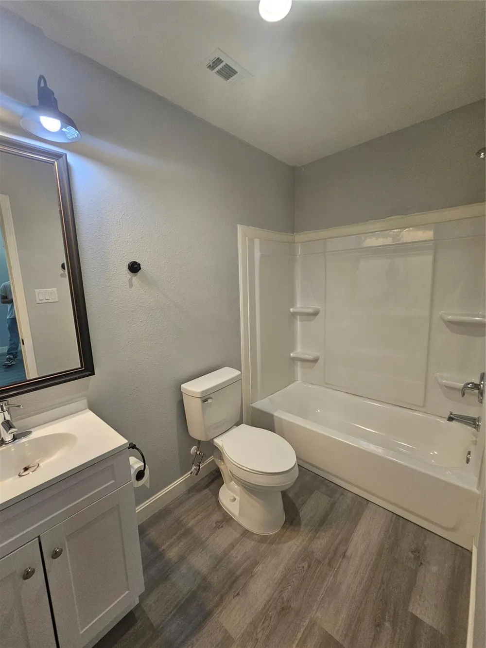 4724 4th           Units    B,C,D,E Street Bacliff, TX 77518