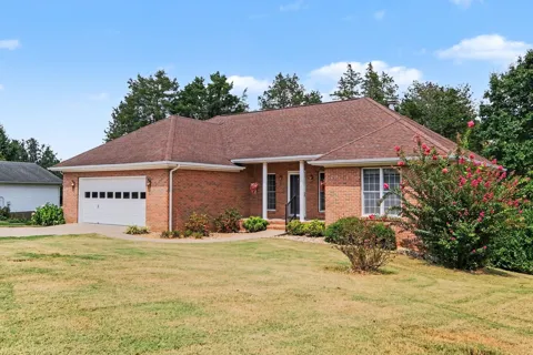 909 Greenview Dr