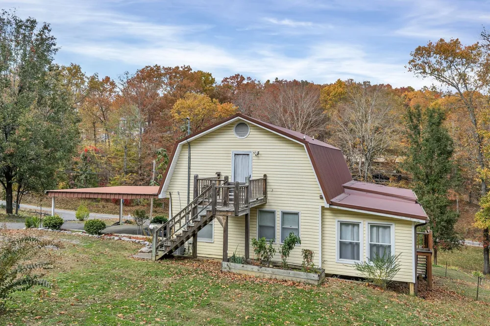 85 Lakeview Ln Stewart, TN 37175
