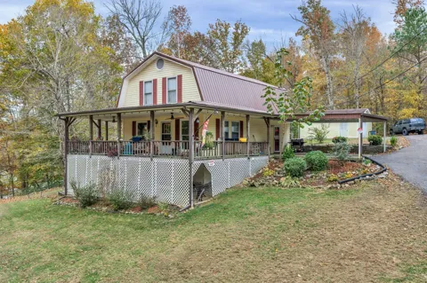 85 Lakeview Ln