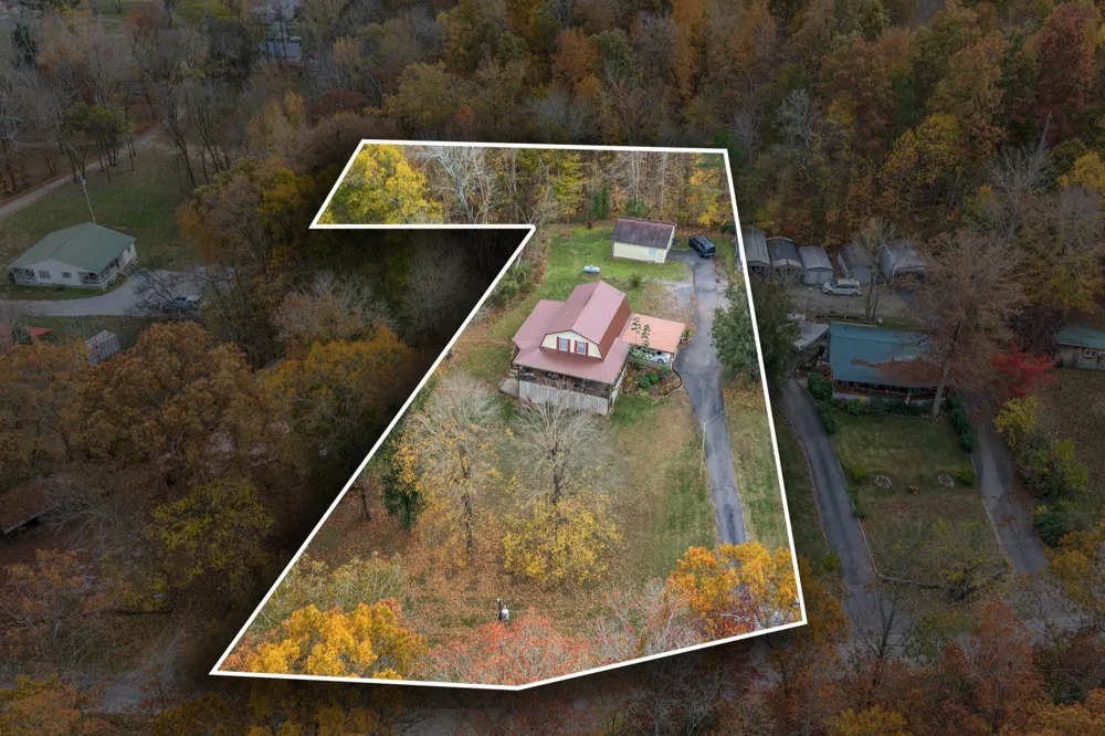 85 Lakeview Ln Stewart, TN 37175