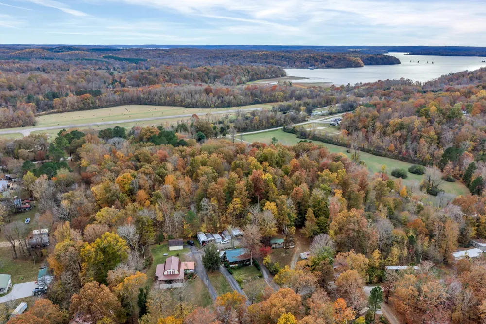 85 Lakeview Ln Stewart, TN 37175