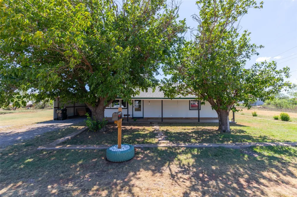 335 S Monroe Avenue Aspermont, TX 79502
