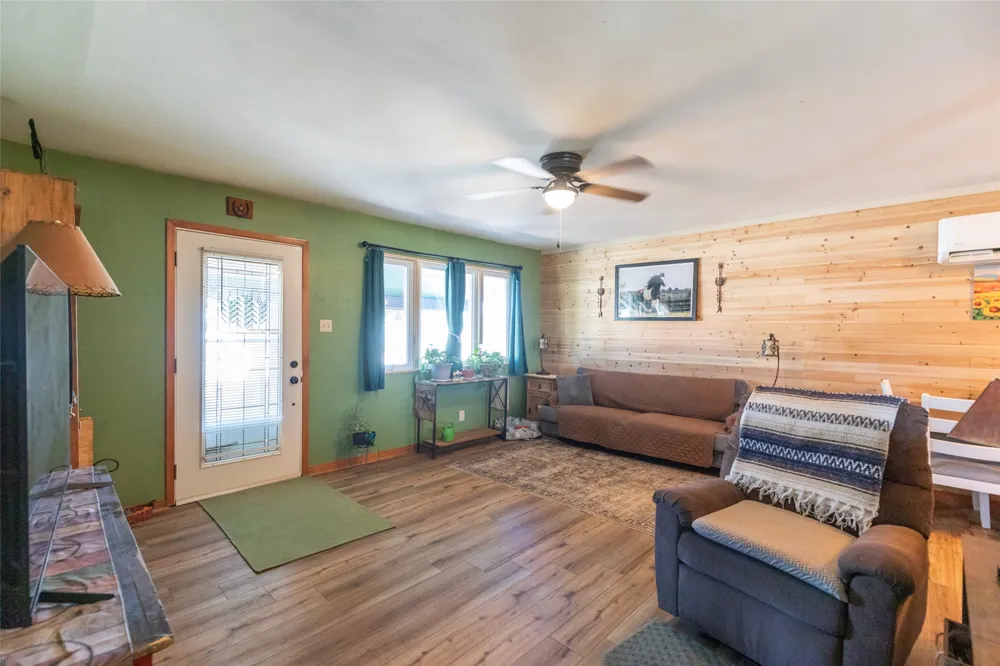 335 S Monroe Avenue Aspermont, TX 79502