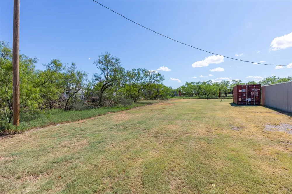 335 S Monroe Avenue Aspermont, TX 79502