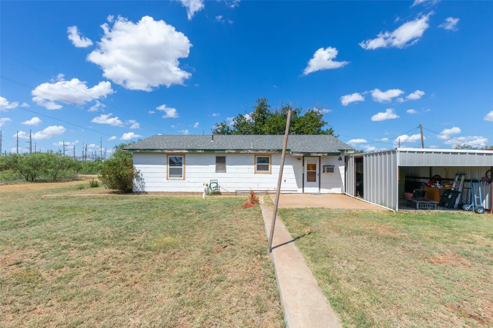 335 S Monroe Avenue Aspermont, TX 79502