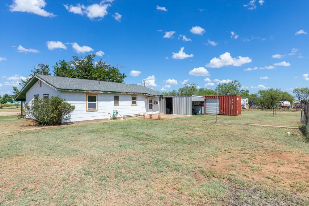 335 S Monroe Avenue Aspermont, TX 79502