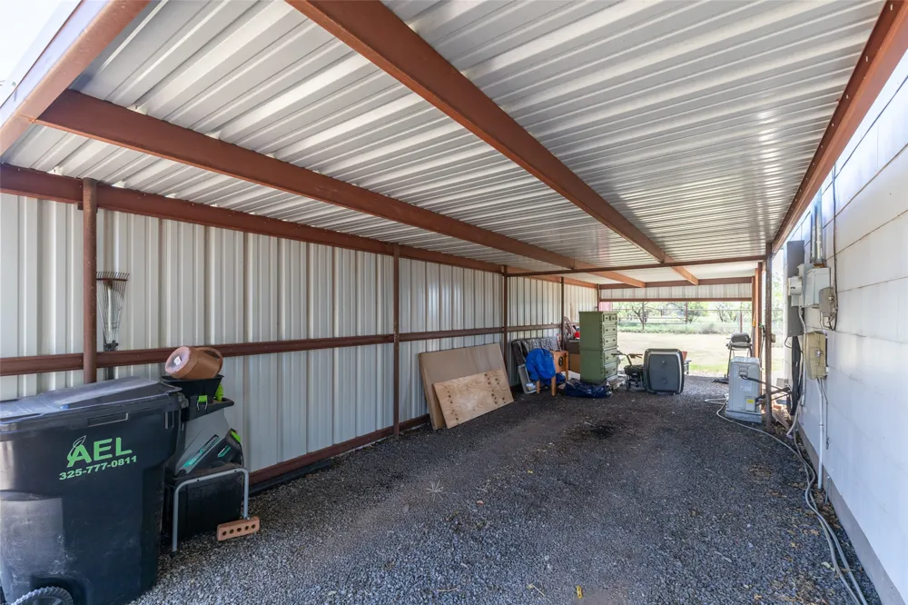 335 S Monroe Avenue Aspermont, TX 79502