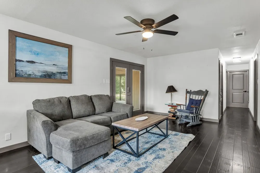 611 Cain Street Lake Dallas, TX 75065