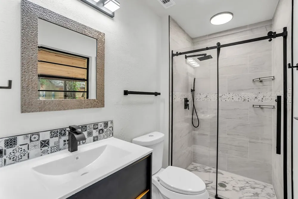 611 Cain Street Lake Dallas, TX 75065