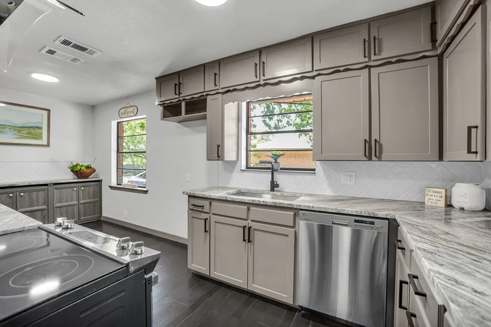 611 Cain Street Lake Dallas, TX 75065