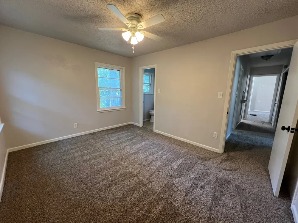 213 Wanda Way Hurst, TX 76053