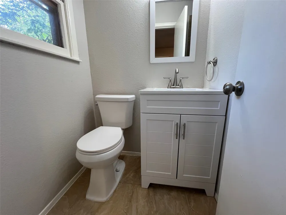 213 Wanda Way Hurst, TX 76053