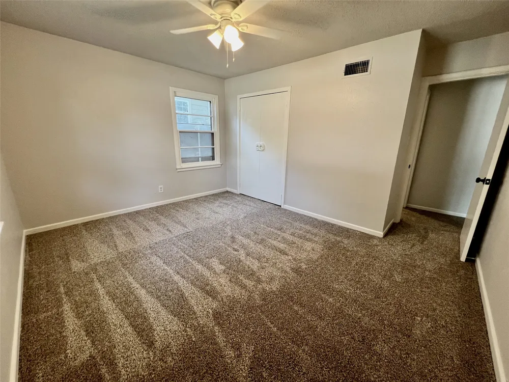 213 Wanda Way Hurst, TX 76053