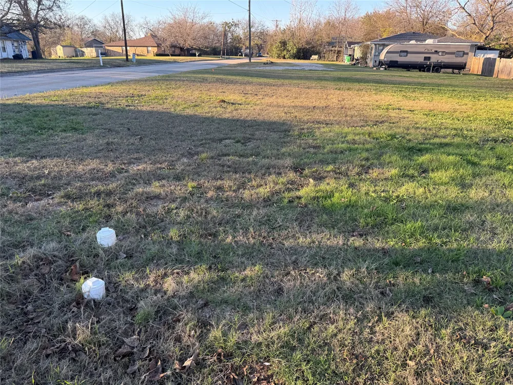 738 Cole Street Gainesville, TX 76240
