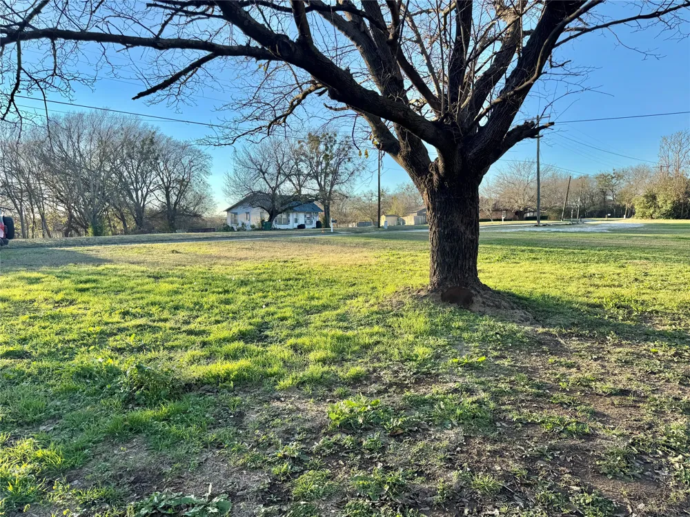 738 Cole Street Gainesville, TX 76240