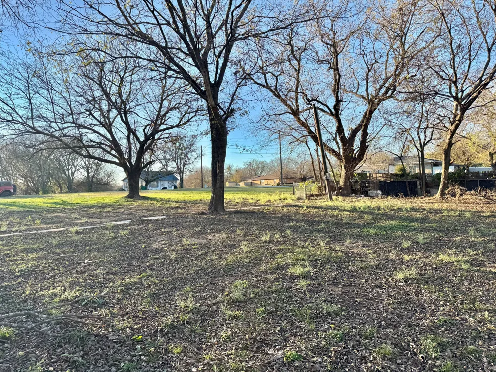 738 Cole Street Gainesville, TX 76240