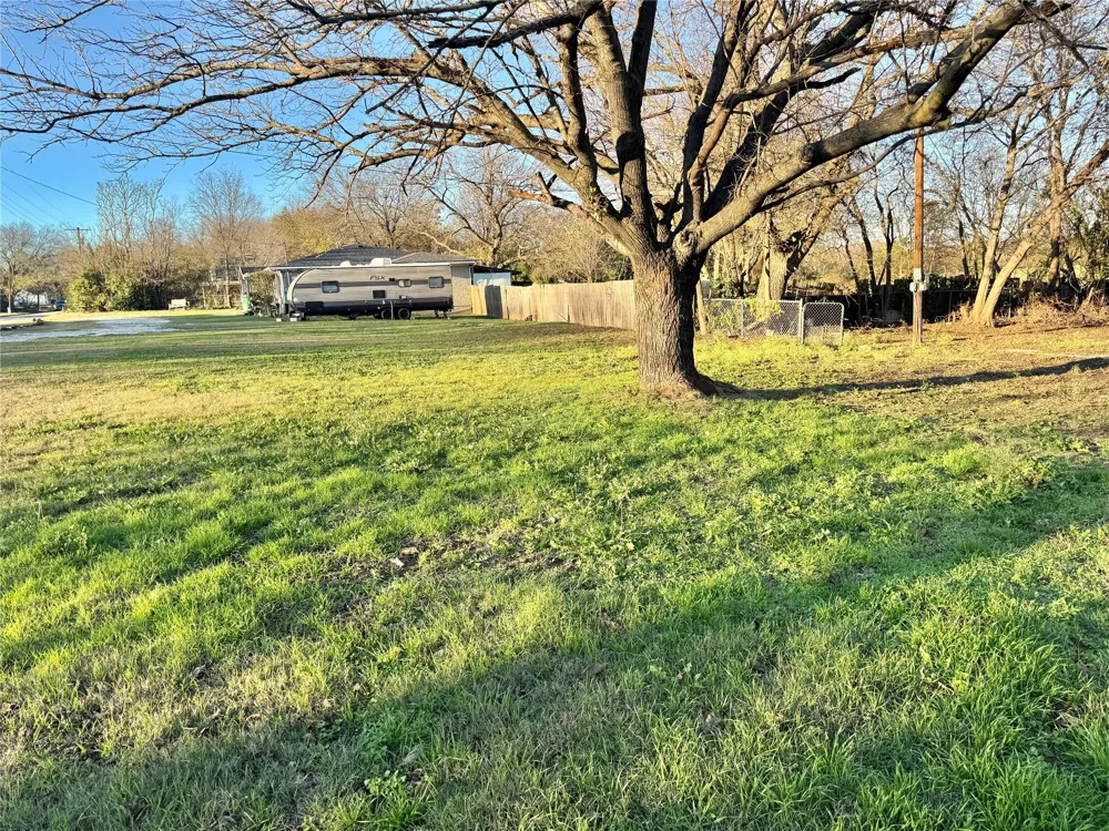 738 Cole Street Gainesville, TX 76240