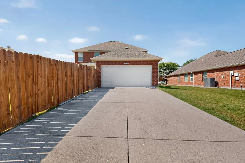 116 Cliffbrook Drive Wylie, TX 75098