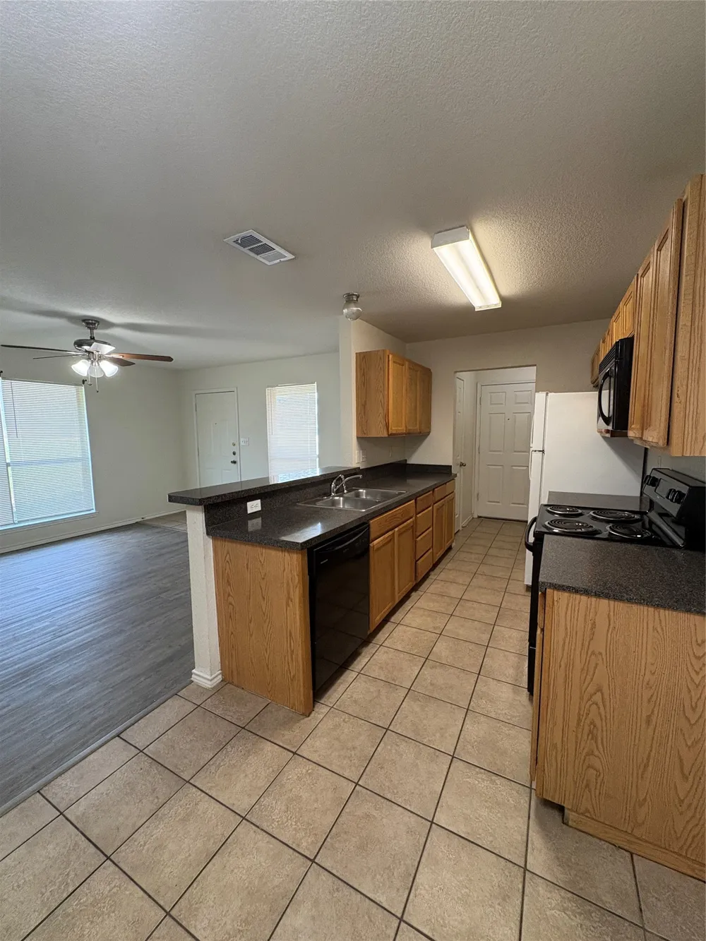8128 Doreen Avenue Fort Worth, TX 76116