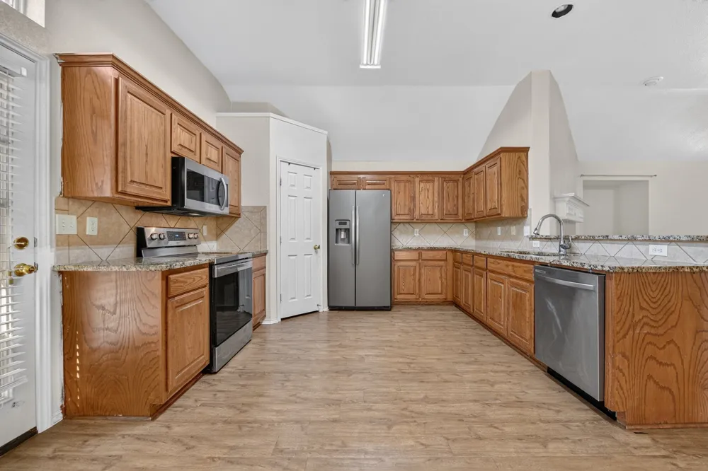 803 E Alexander Lane Euless, TX 76040