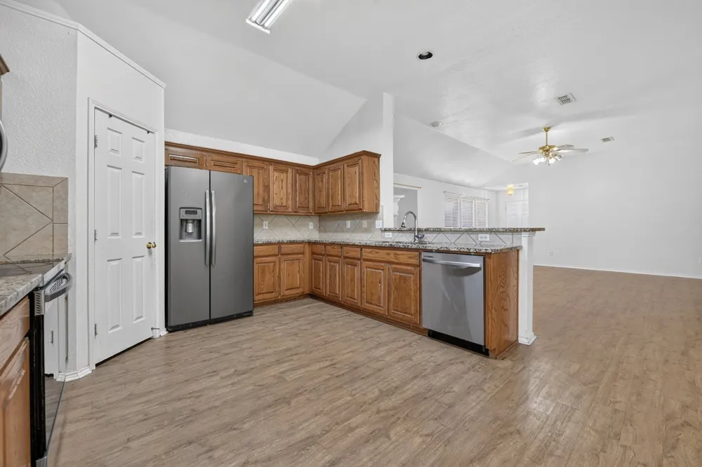 803 E Alexander Lane Euless, TX 76040