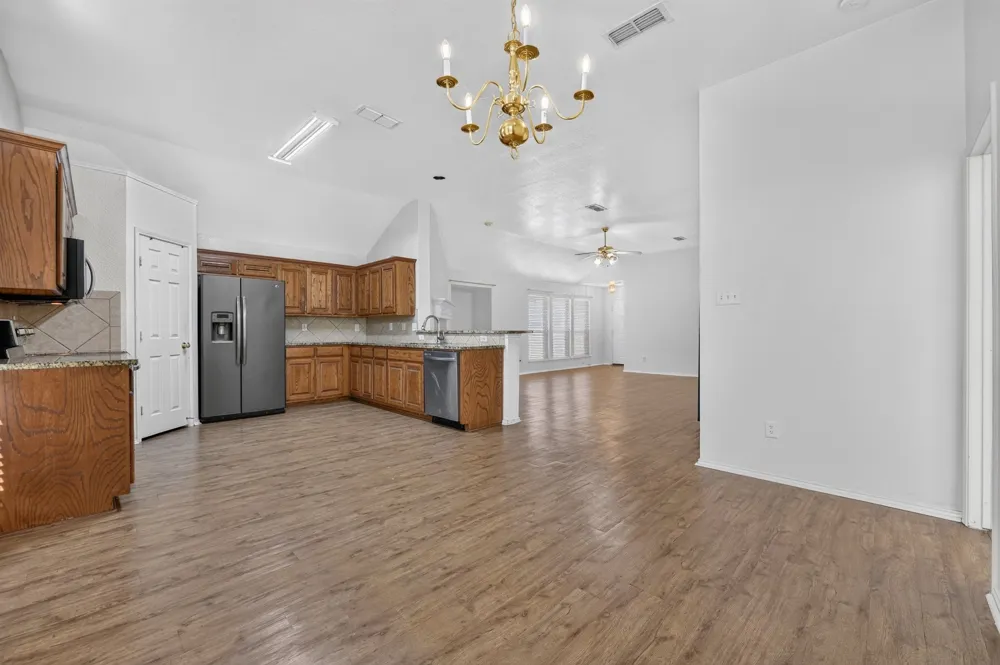 803 E Alexander Lane Euless, TX 76040