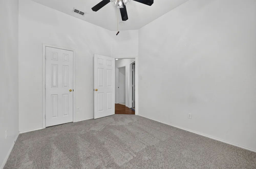 803 E Alexander Lane Euless, TX 76040