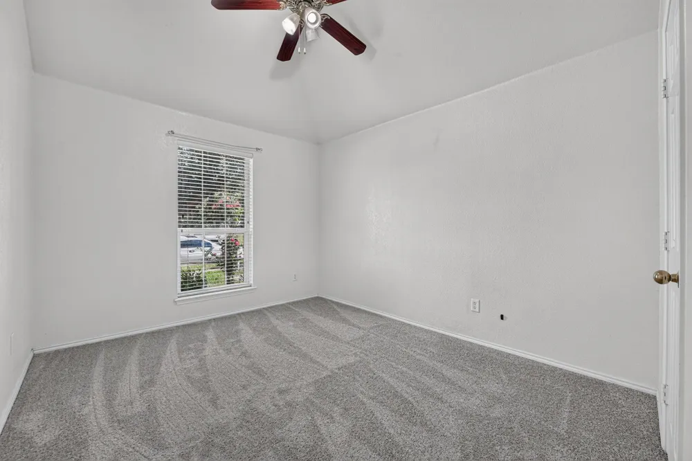 803 E Alexander Lane Euless, TX 76040