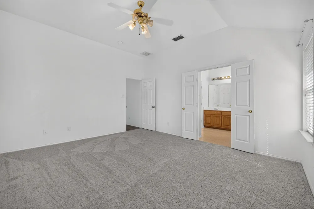 803 E Alexander Lane Euless, TX 76040