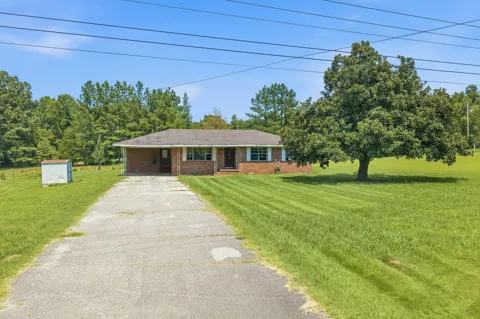 4930 Hwy 114 W