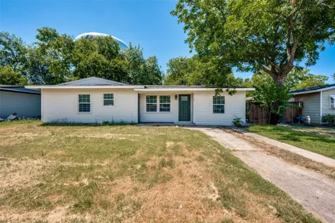 1102 E Lovers Lane