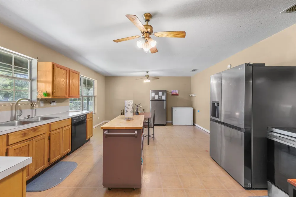 1112 Caprice Drive Grand Saline, TX 75140