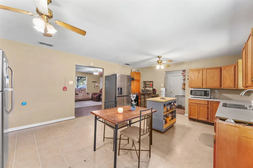 1112 Caprice Drive Grand Saline, TX 75140