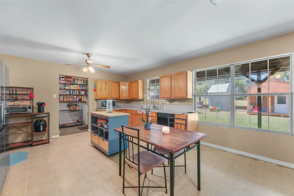 1112 Caprice Drive Grand Saline, TX 75140